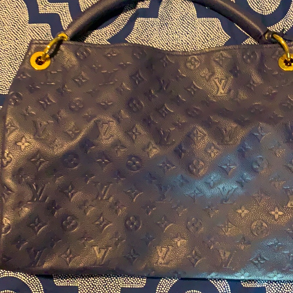 LV Authentic Navy Leather bag-EUC!